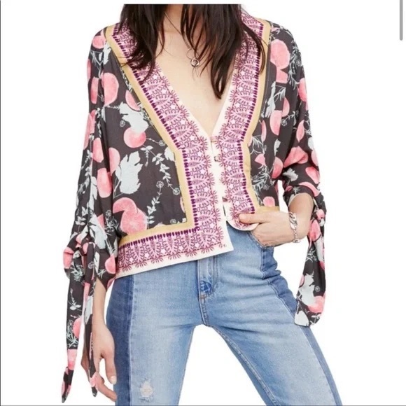 FREE PEOPLE Freshly Squeezed Grapefruit Flowy Boho Button Tie Sleeve Top Small - Picture 4 of 15